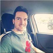 Offro ripetizioni di inglese a studenti delle medie e scuola superiore incentrate sulla conversazione per migliorare il dialogo